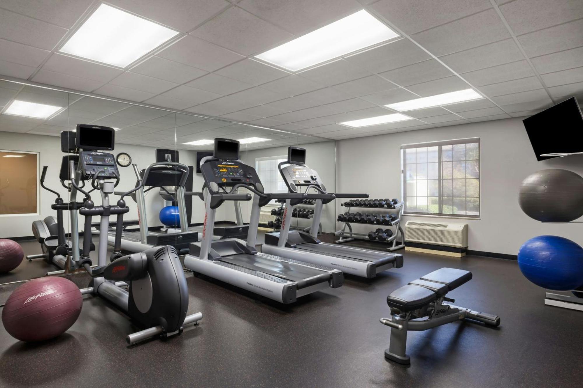 Hotel Towneplace By Marriott Ontario Airport 3*