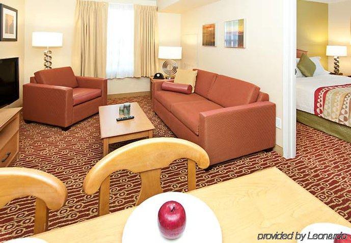 Hotel Towneplace By Marriott Ontario Airport 3*